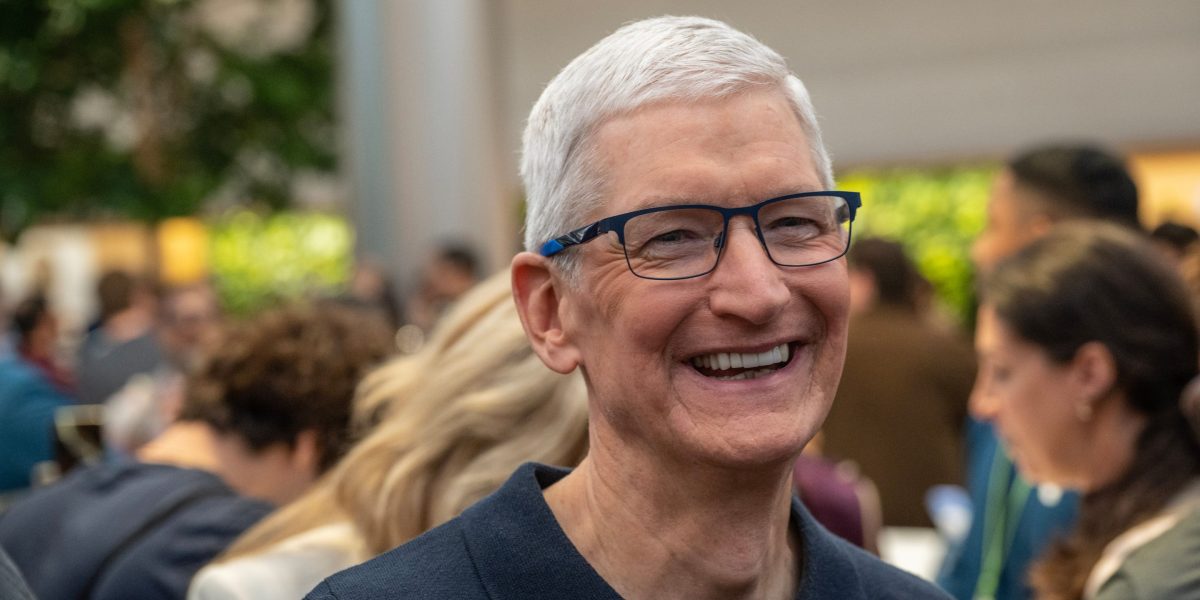 Steve Jobs convinced Tim Cook that Apple would never fail — despite what critics thought